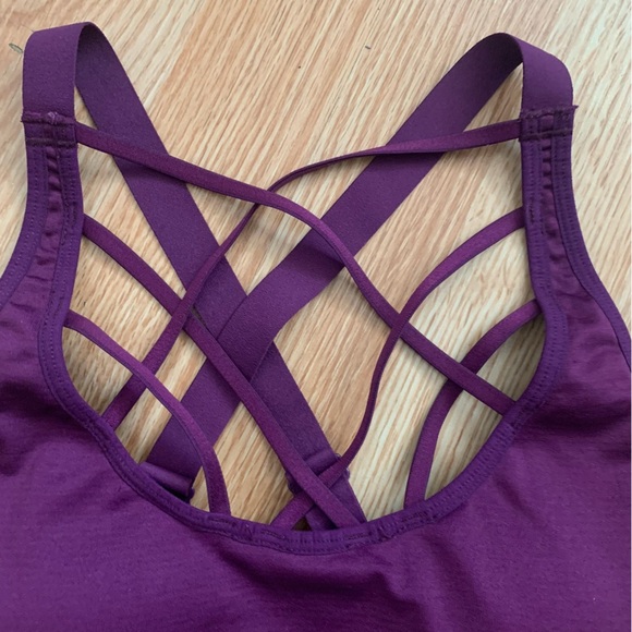 Victoria’s Secret Victoria SPORT Bra Criss Cross Straps Purple Size M NWOT - Picture 2 of 6